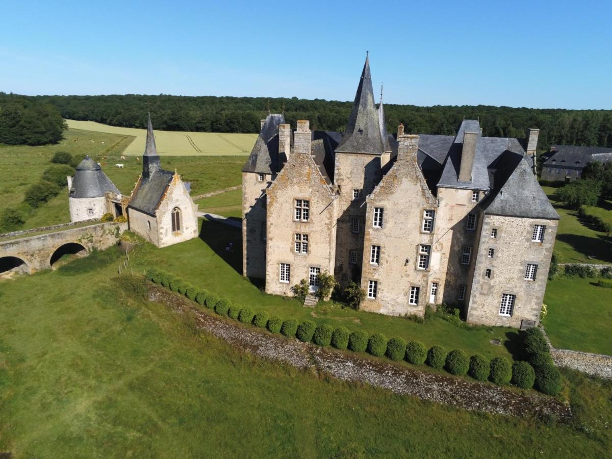 Chateau De Bourgon Montourtier Eksteriør bilde