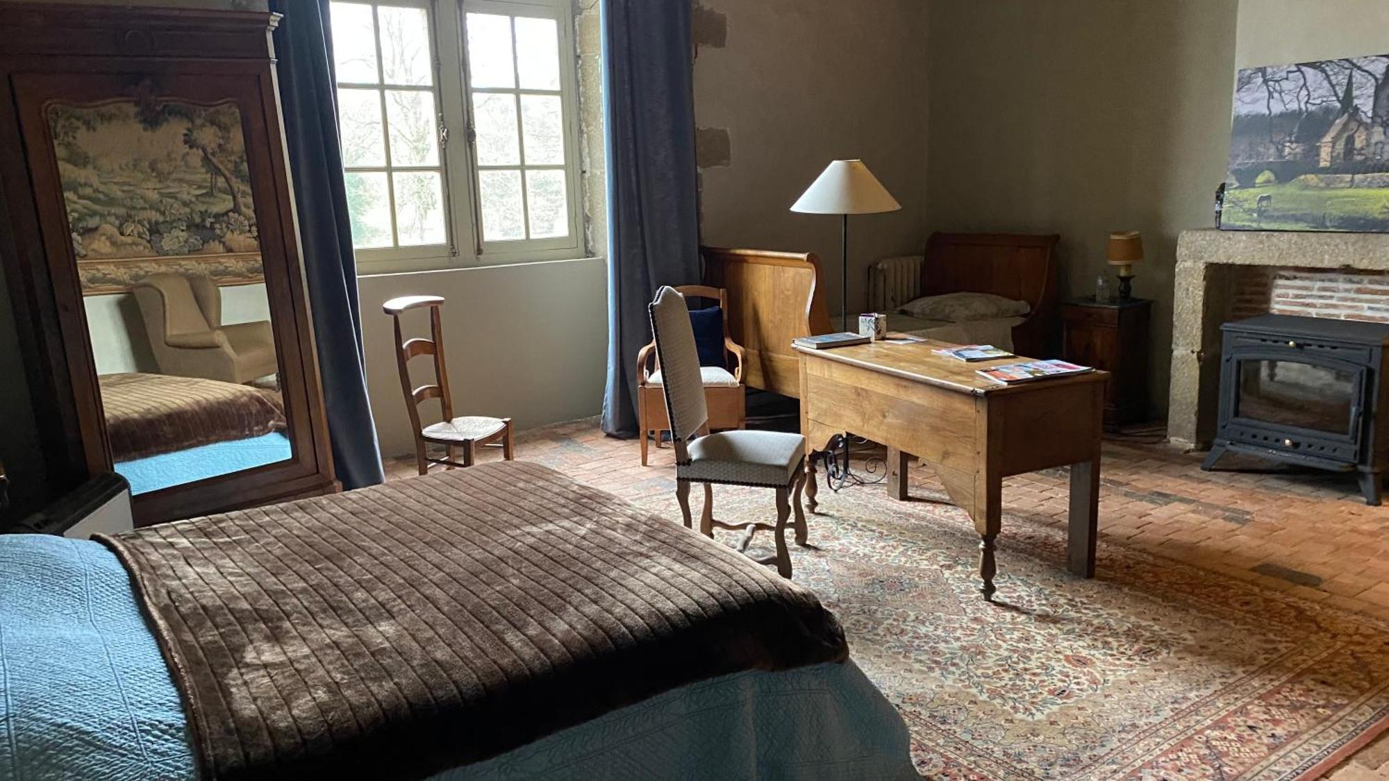 Chateau De Bourgon Montourtier Eksteriør bilde